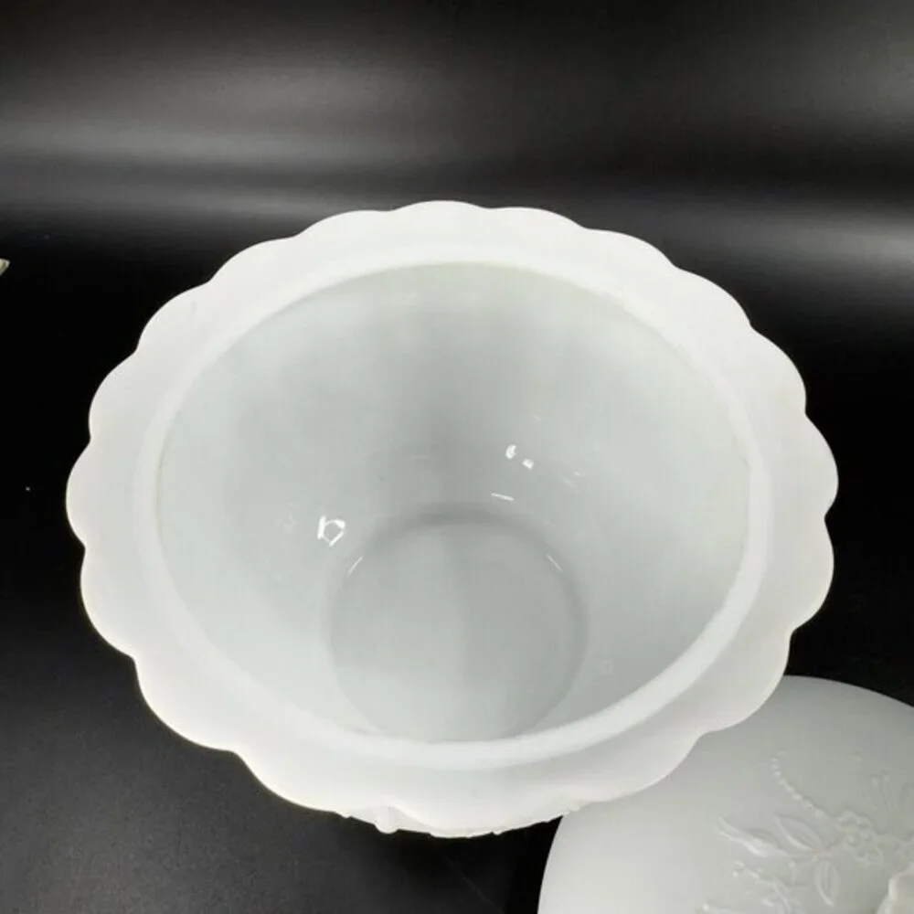 Mid Century Kaiser Candy Bowl Manfred Frey Covered Dish Bowl Porcelain W Sticker